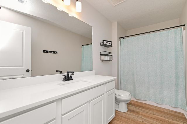 1701 E Girard Avenue, Indianola, IA 50125