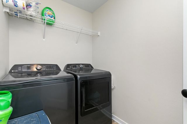 1701 E Girard Avenue, Indianola, IA 50125