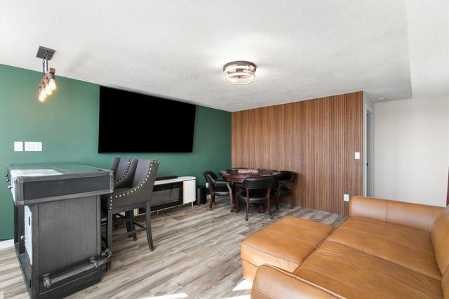 1701 E Girard Avenue, Indianola, IA 50125