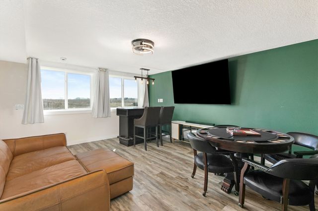 1701 E Girard Avenue, Indianola, IA 50125