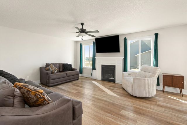 1701 E Girard Avenue, Indianola, IA 50125