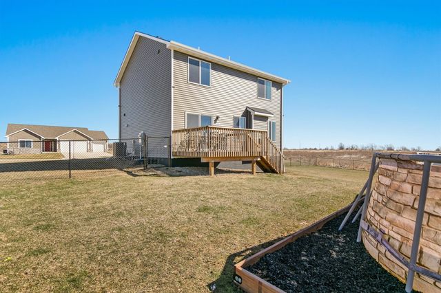 1701 E Girard Avenue, Indianola, IA 50125