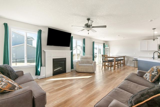 1701 E Girard Avenue, Indianola, IA 50125