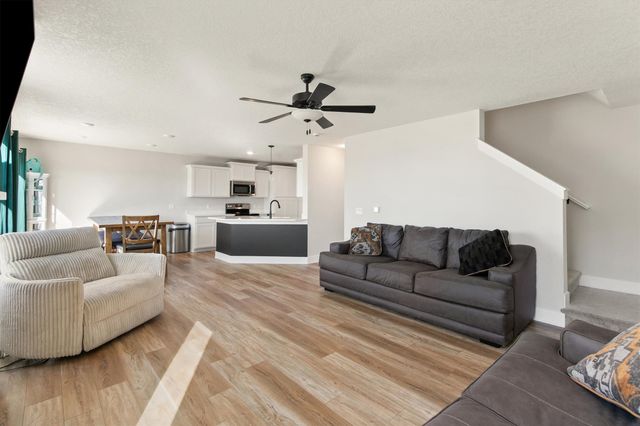 1701 E Girard Avenue, Indianola, IA 50125