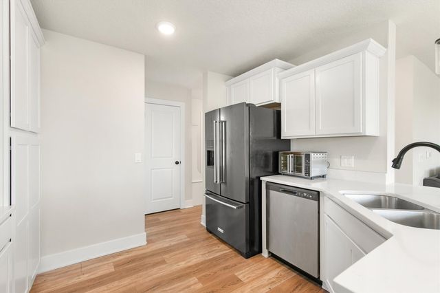 1701 E Girard Avenue, Indianola, IA 50125