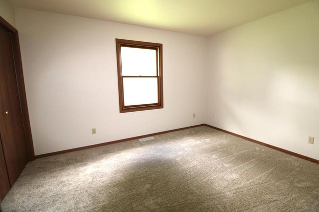 1325 N Page Street, Stoughton, WI 53589