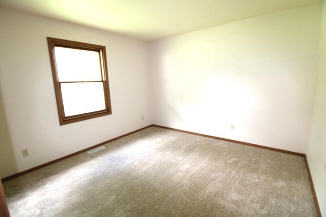 1325 N Page Street, Stoughton, WI 53589