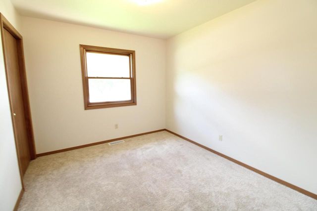 1325 N Page Street, Stoughton, WI 53589