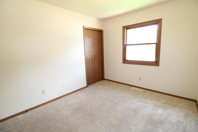 1325 N Page Street, Stoughton, WI 53589