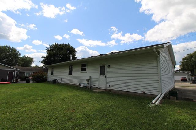 1325 N Page Street, Stoughton, WI 53589