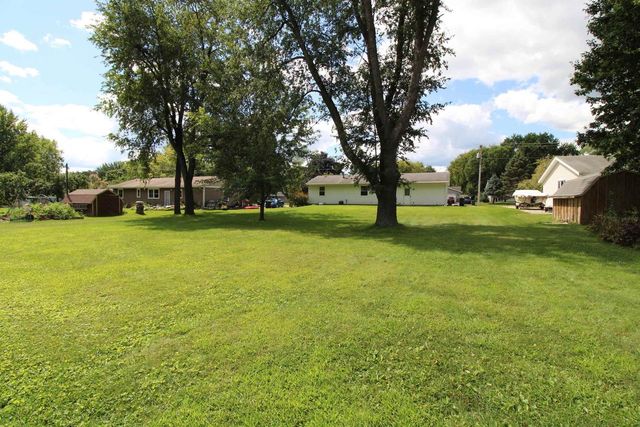 1325 N Page Street, Stoughton, WI 53589