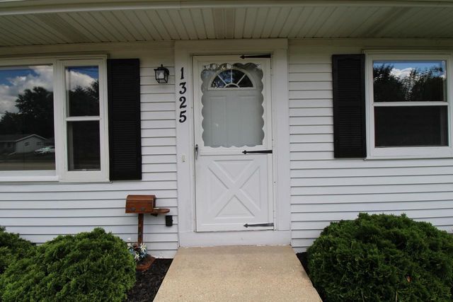 1325 N Page Street, Stoughton, WI 53589