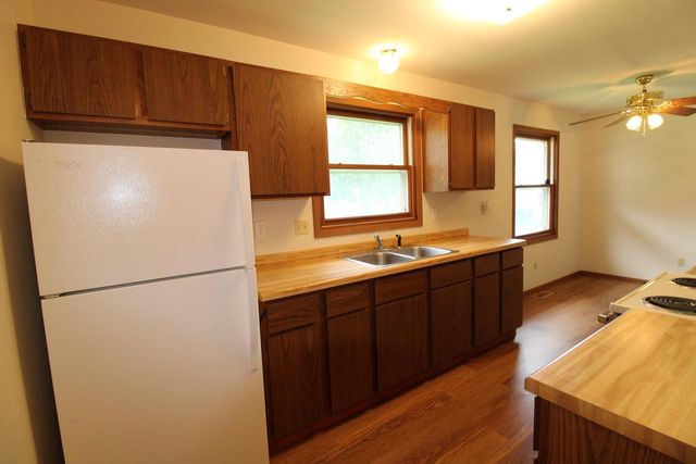 1325 N Page Street, Stoughton, WI 53589