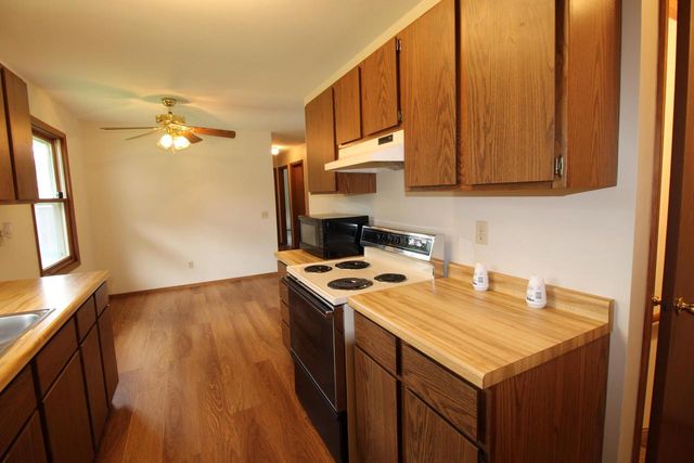 1325 N Page Street, Stoughton, WI 53589