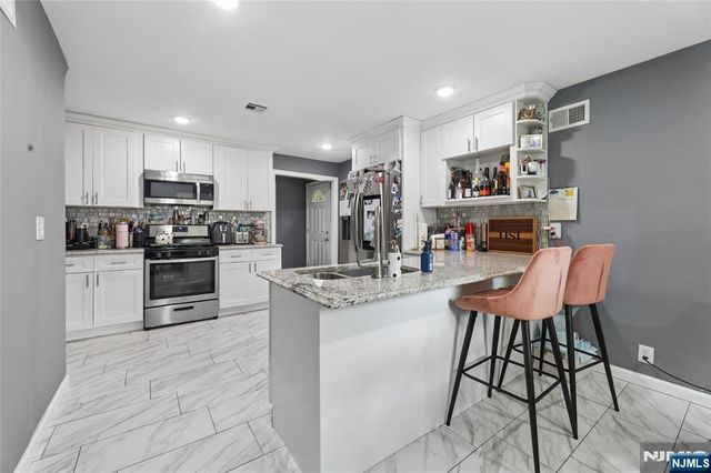 97 Jasper Avenue, Teaneck, NJ 07666