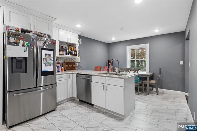 97 Jasper Avenue, Teaneck, NJ 07666