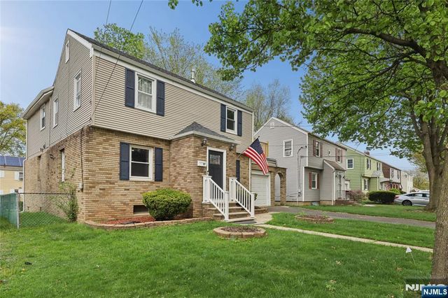 97 Jasper Avenue, Teaneck, NJ 07666