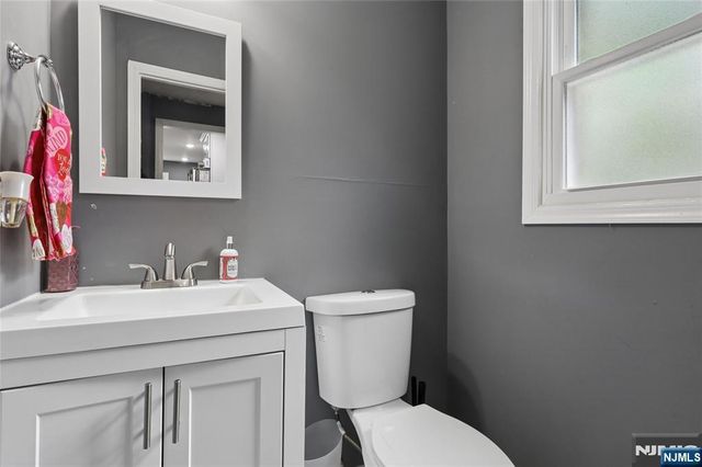 97 Jasper Avenue, Teaneck, NJ 07666