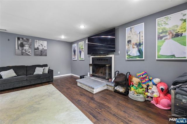 97 Jasper Avenue, Teaneck, NJ 07666