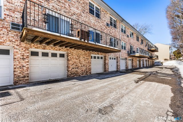 39 Woodway Road APT C7, Stamford, CT 06907