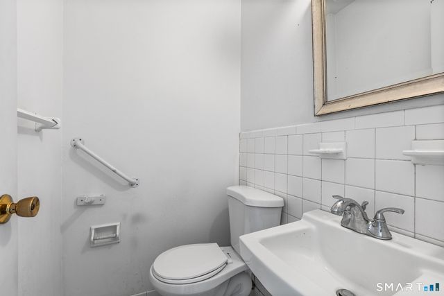 39 Woodway Road APT C7, Stamford, CT 06907