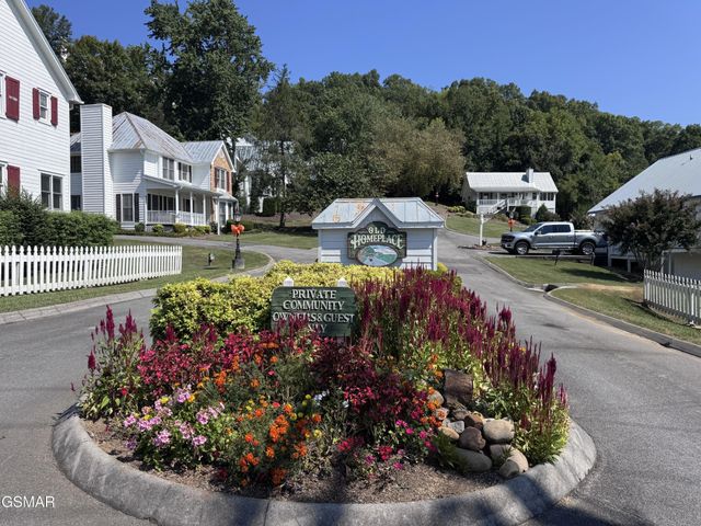424 Country Path Way, Sevierville, TN 37862