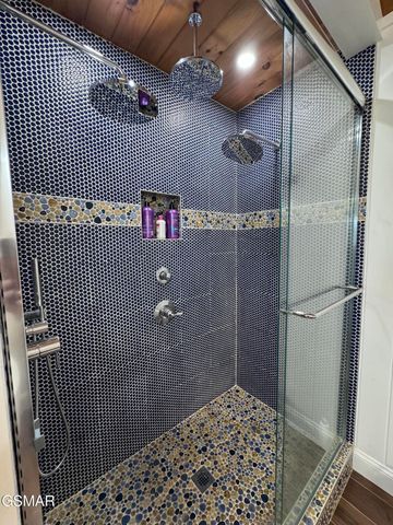 424 Country Path Way, Sevierville, TN 37862