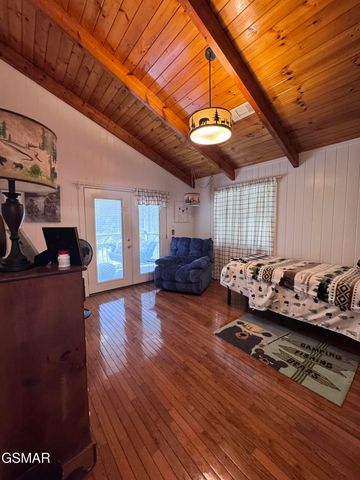 424 Country Path Way, Sevierville, TN 37862