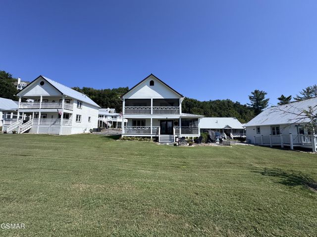 424 Country Path Way, Sevierville, TN 37862