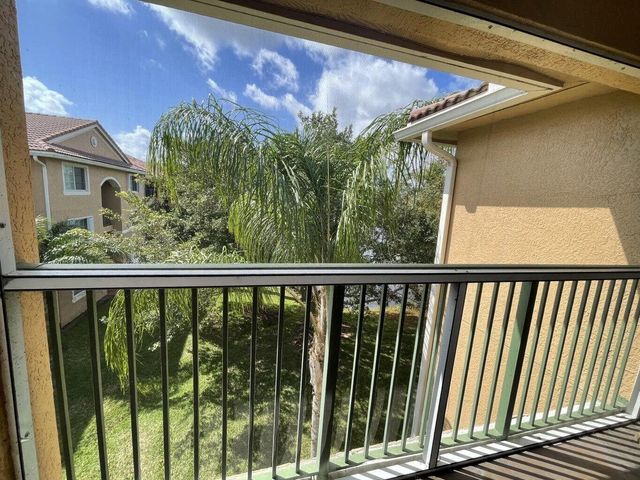 3718 NW Adriatic Lane 302, Jensen Beach, FL 34957