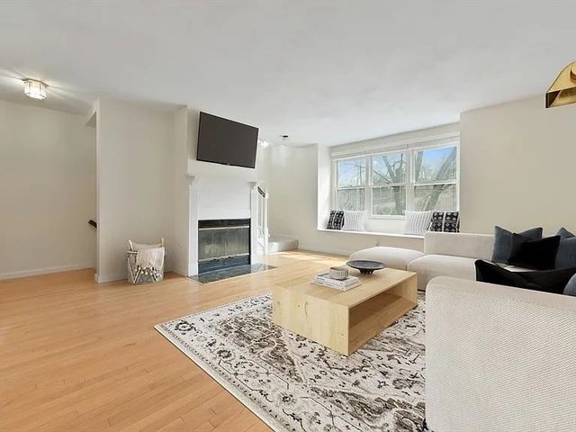 1047 Washington Street 2, Newton, MA 02465