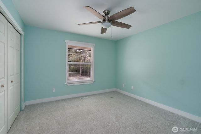 2033 Navy Lane, Oak Harbor, WA 98277