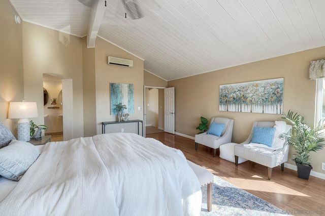 2935 Lloyd St, San Diego, CA 92117