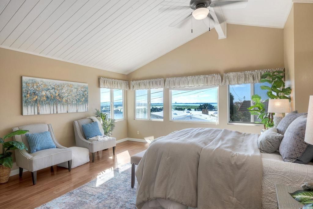 2935 Lloyd St, San Diego, CA 92117