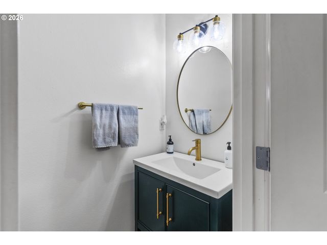 3810 Ne 174TH Ct, Vancouver, WA 98682