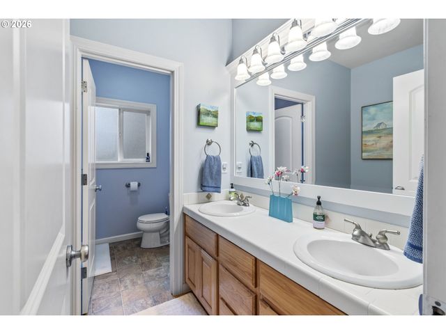 3810 Ne 174TH Ct, Vancouver, WA 98682