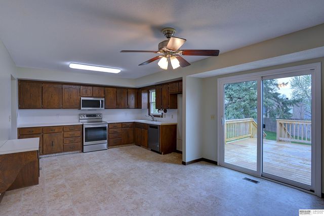 20060 Wirt Street, Elkhorn, NE 68022