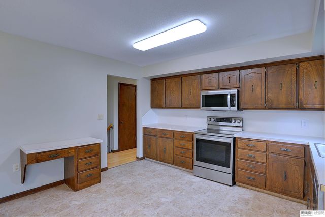 20060 Wirt Street, Elkhorn, NE 68022