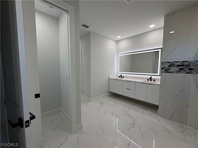 112 NE 6th ST, Cape Coral, FL 33909