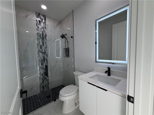 112 NE 6th ST, Cape Coral, FL 33909