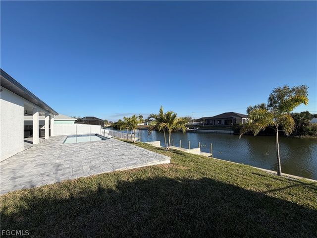112 NE 6th ST, Cape Coral, FL 33909