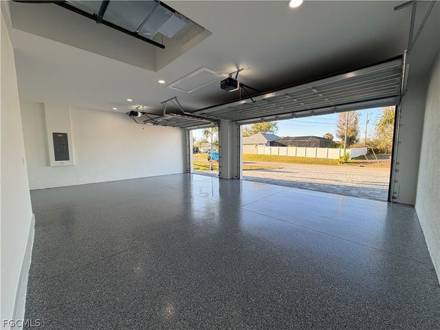 112 NE 6th ST, Cape Coral, FL 33909