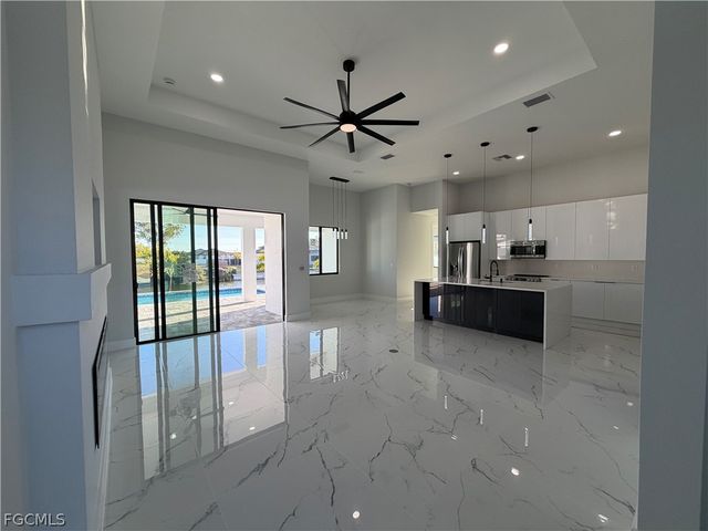 112 NE 6th ST, Cape Coral, FL 33909