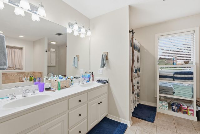 7 Palmer Ct, Searcy, AR 72143