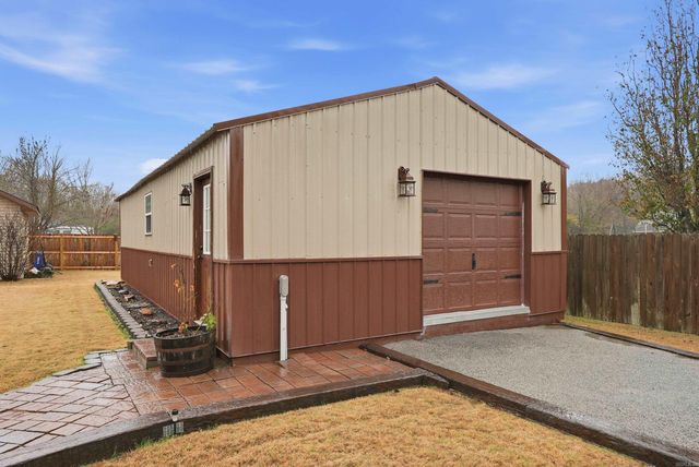 7 Palmer Ct, Searcy, AR 72143