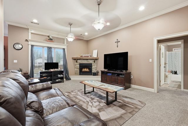 7 Palmer Ct, Searcy, AR 72143