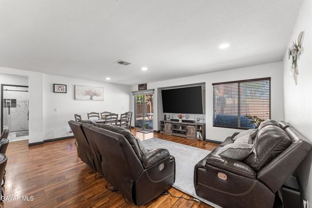 37642 Simi Street, Palmdale, CA 93552