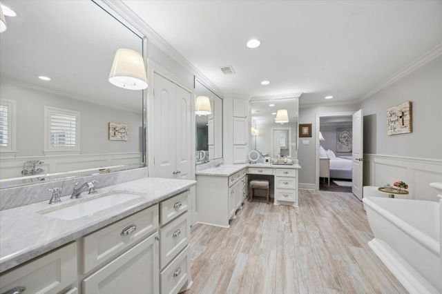 118 Matisse Drive, Houston, TX 77079