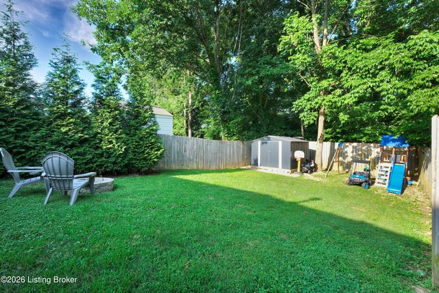 10115 Lancewood Rd, Louisville, KY 40229