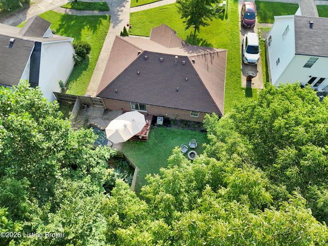 10115 Lancewood Rd, Louisville, KY 40229